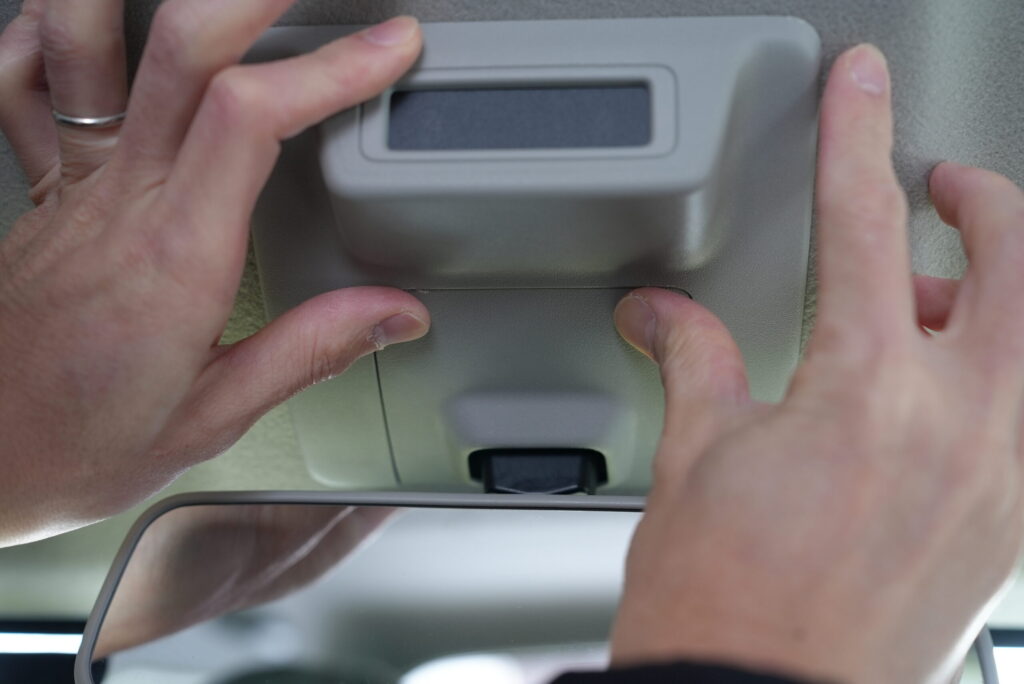 ジムニー ルームミラー 天井カバー 装着完了