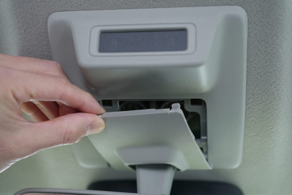 ジムニー JB74 内装 DIY - ルームミラーカバーを取り外す