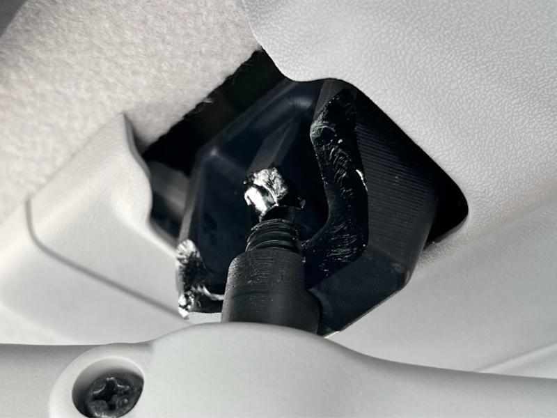 CNC加工製ショートミラーステー 接合部からの破損写真