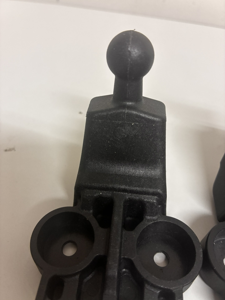 金型（射出成形）製ショートミラーステー 一体成形